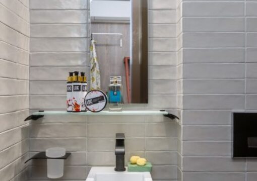 URBAN DEN 1st. RIGHT