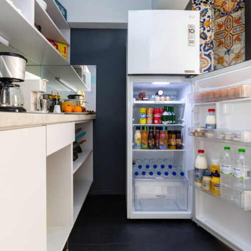 URBAN DEN 1st. RIGHT