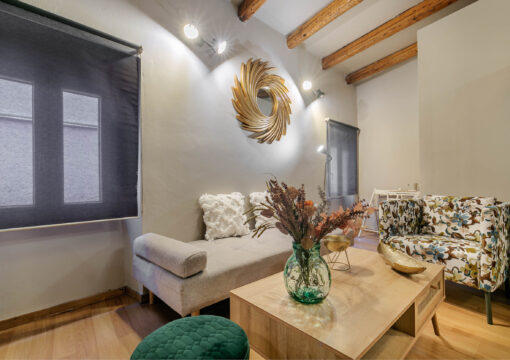 Venetian Well Apartment