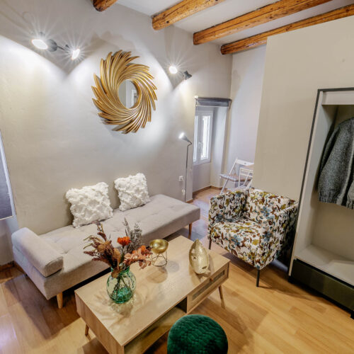 Venetian Well Apartment