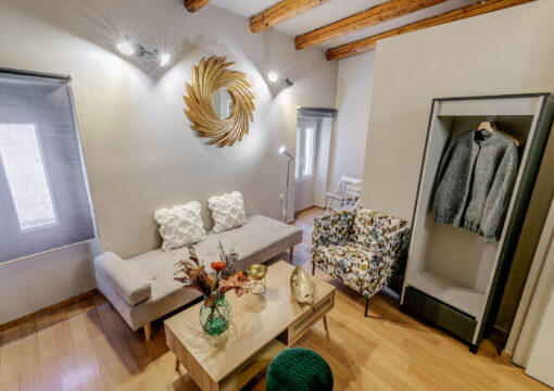 Venetian Well Apartment